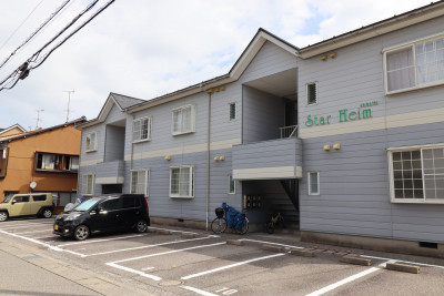 スターハイム外観