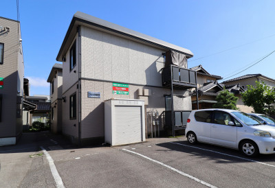 フレック駅西外観