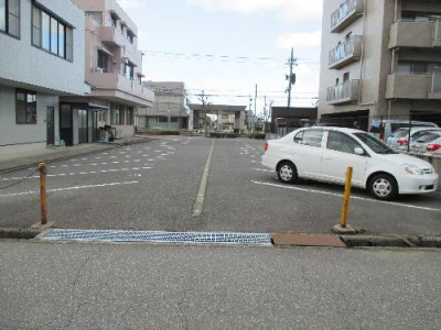 伏見台２丁目Ｍ月極駐車場外観